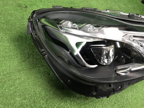 Фара правая Mercedes E W212 (13-16) LED В сборе