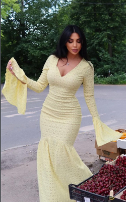 Платье макси трикотажное с воланом