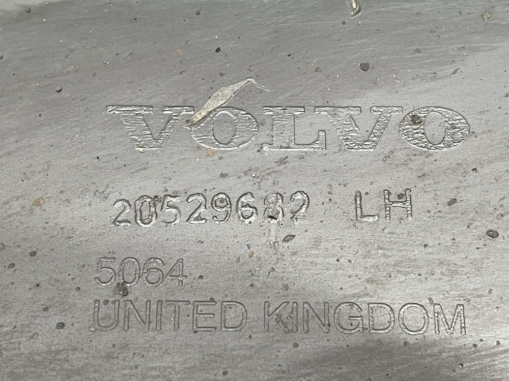 Накладка крыла левая