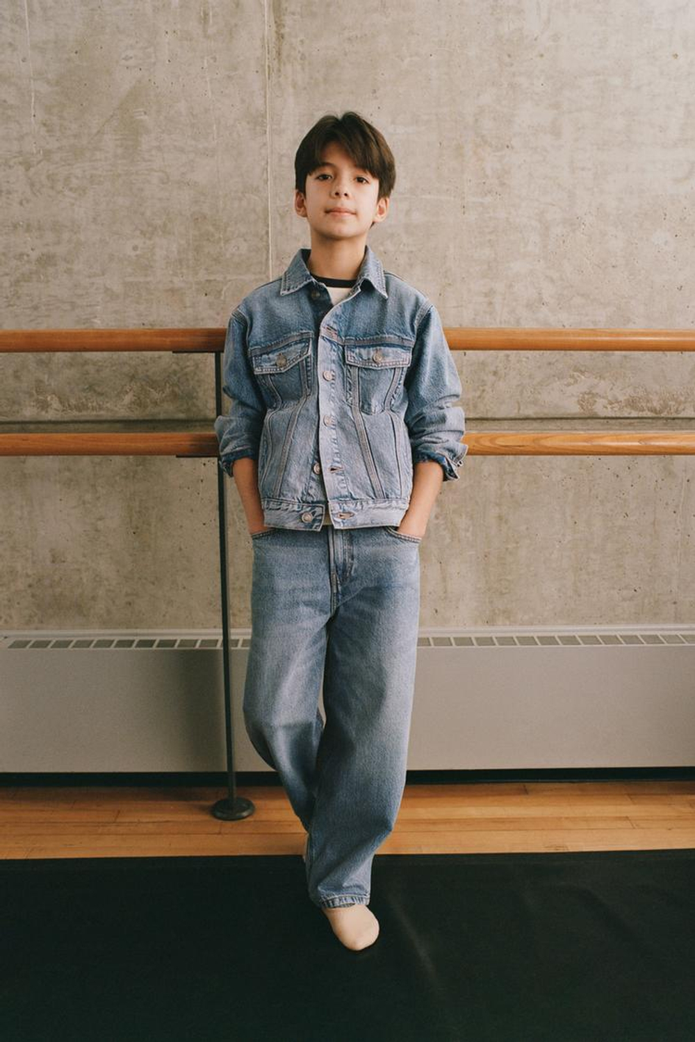 ZARA БАЗОВАЯ ДЖИНСОВАЯ КУРТКА, СИНИЙ