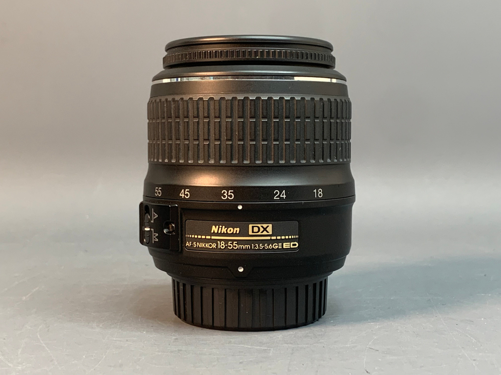 Nikon D40 kit 18-55mm 3.5-5.6G II ED 13.200