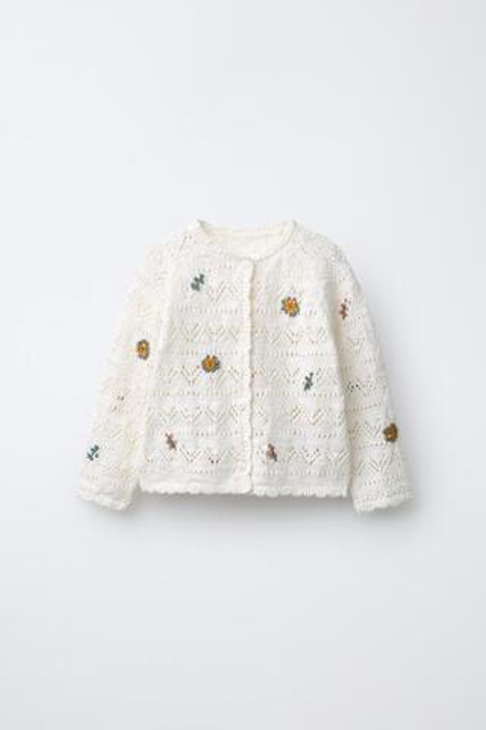 ZARA ВЯЗАНЫЙ КАРДИГАН С ВЫШИВКОЙ В ВИДЕ ЦВЕТОВ, ЭКРЮ