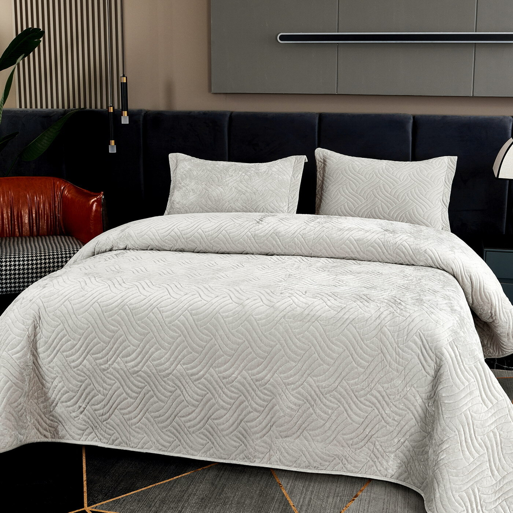 Покрывало 240x260 Sofi De MarkO Деварта светло-серое