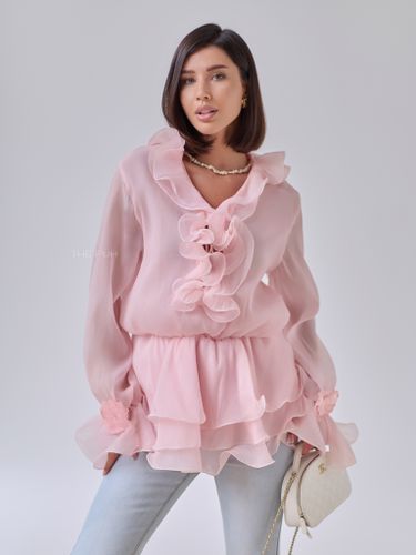 Розовое шифоновое платье-блузка с брошами