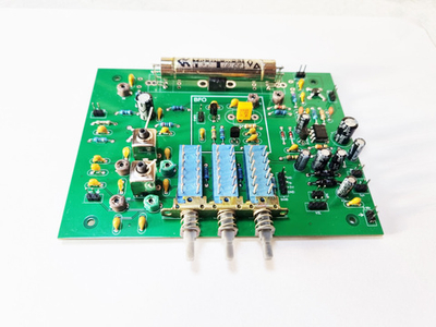 Простой трехдиапазонный приемник на 20, 40 и 80м с ЭМФ. Собранная плата