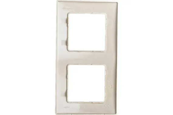 Рамка Legrand Etika 2-постовая слоновая кость 25683