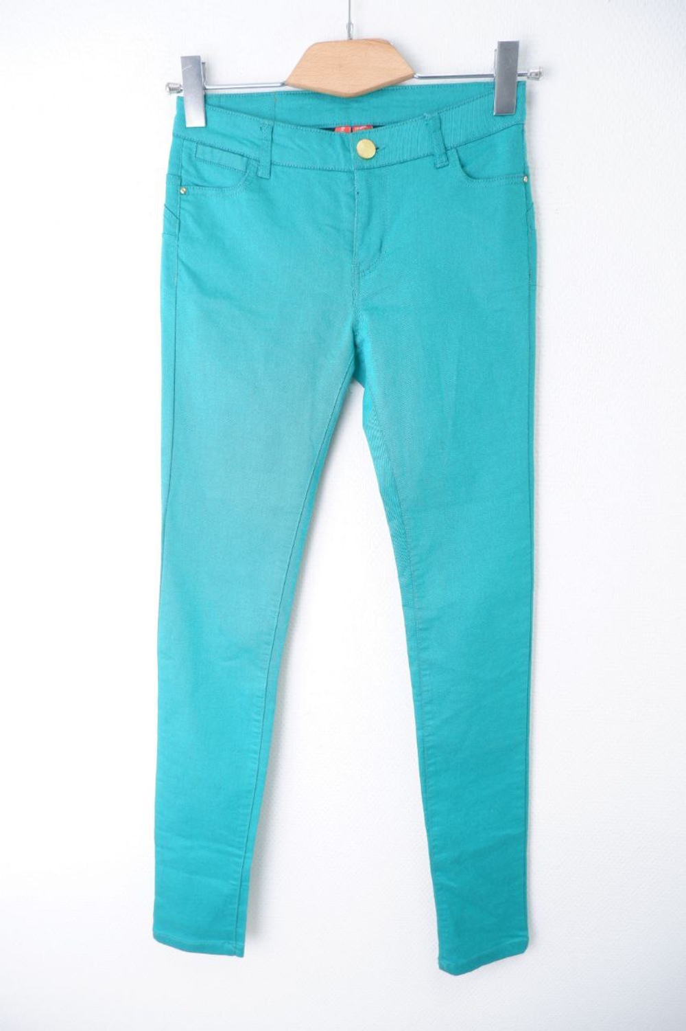 Джинсы Ostin стильные 40 размер