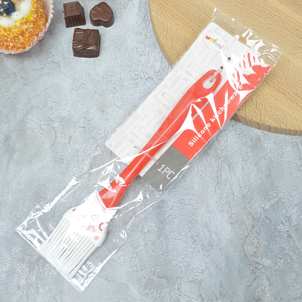 Кисточка силиконовая "Сердечки" 22,2*4см