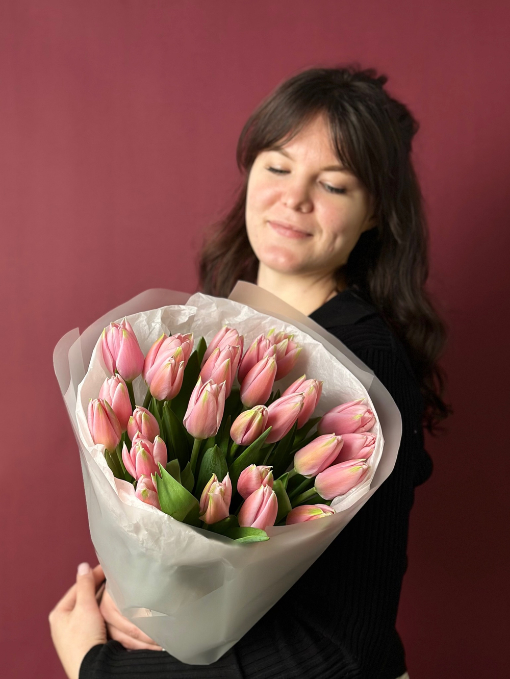 Букет розовых гладких тюльпанов