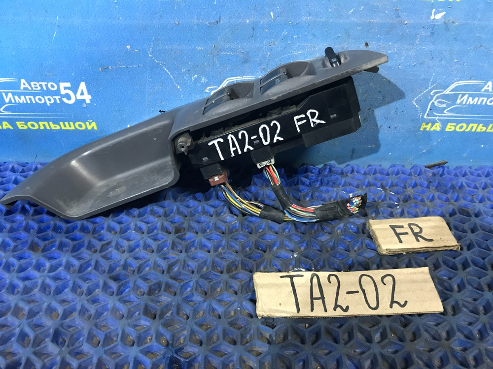 Блок управления стеклоподъемниками Honda AVANCIER 2001