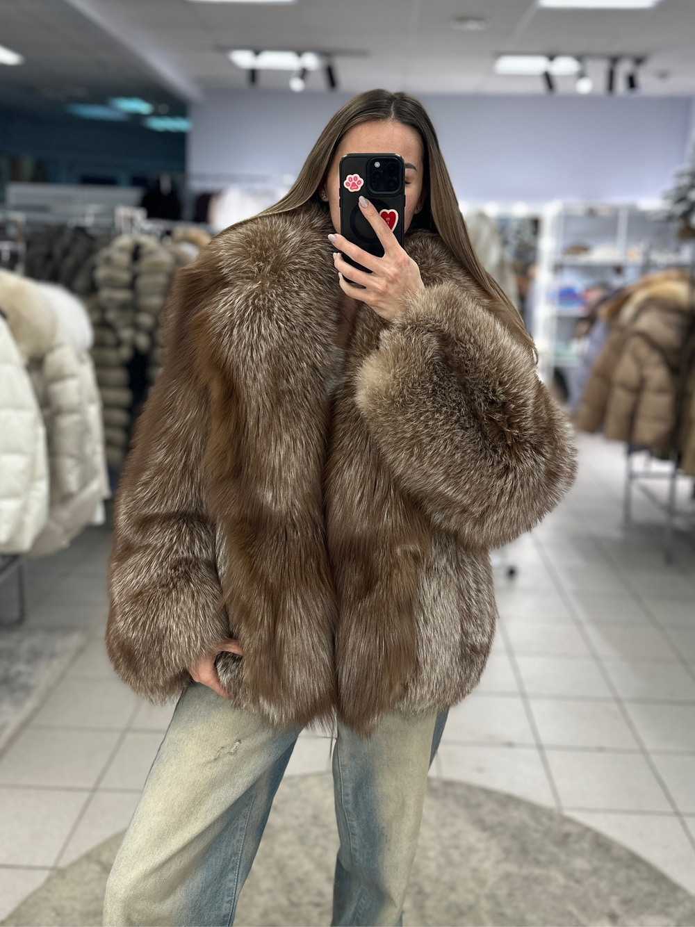 Шуба из кофейной лисы с английским воротником