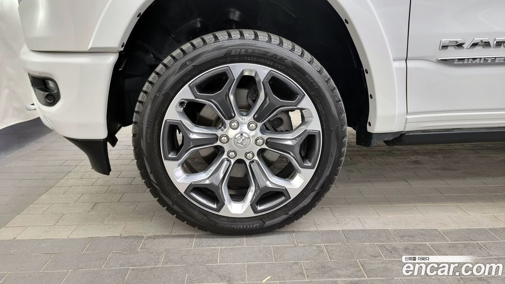 Dodge Ram Pickup 5.7 (05.2020)