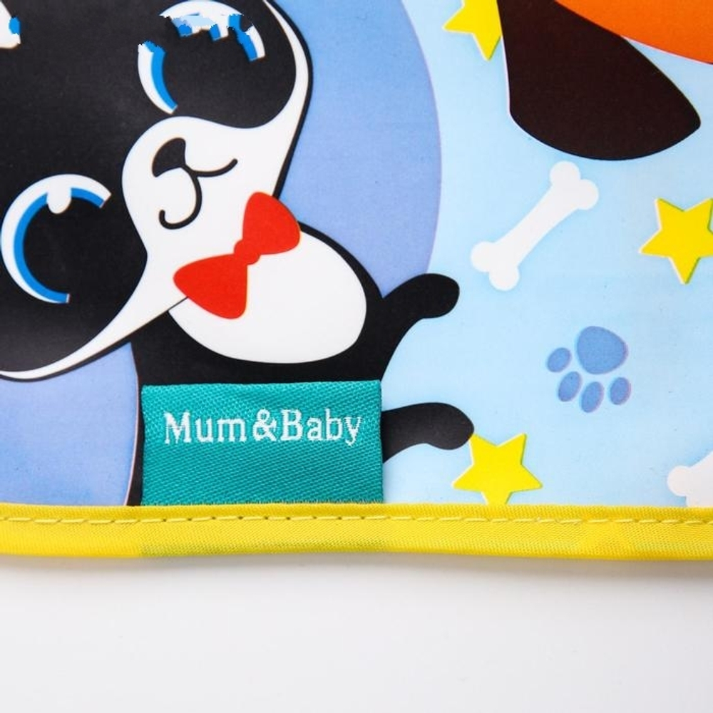 4645593 Нагрудник "Собачки" непромокаемый на липучках