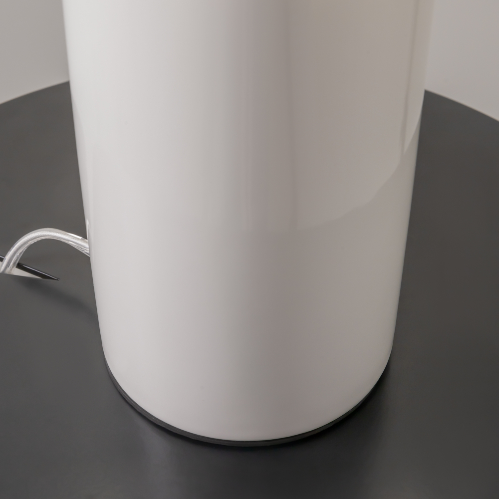 Настольный светильник Maytoni MOD177TL-01W