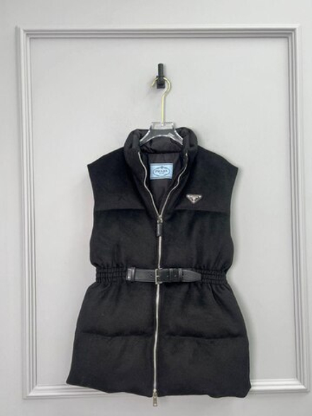 Жилет Prada