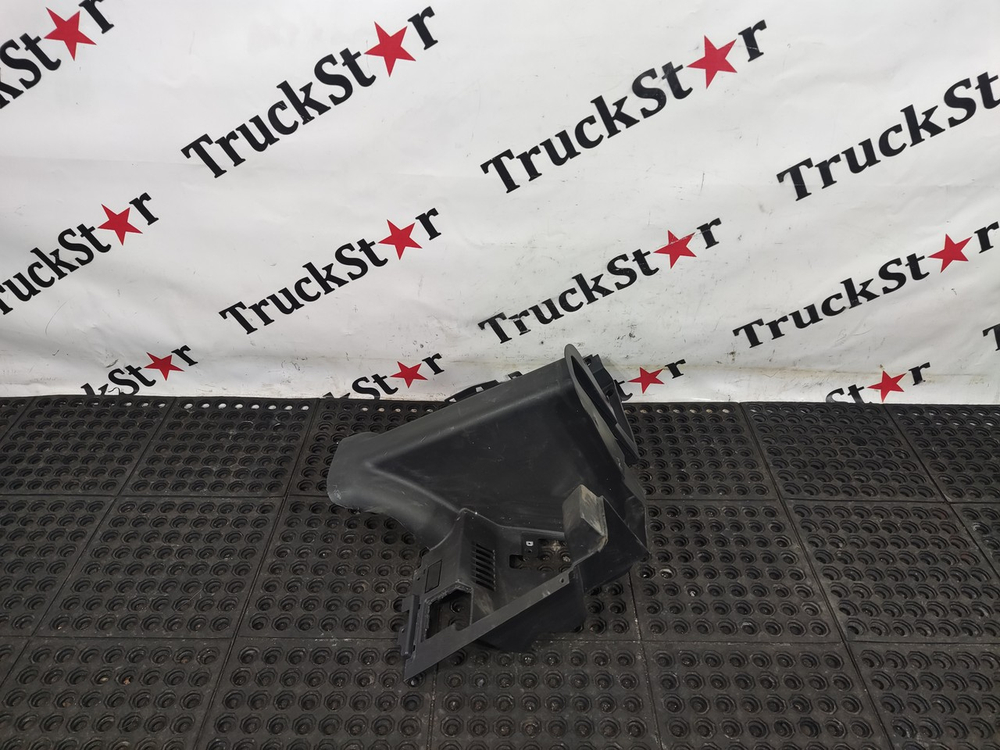 Кожух рулевой колонки 2023г.