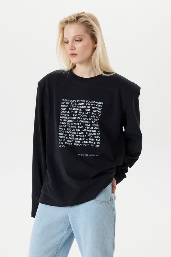 Лонгслив Self-love