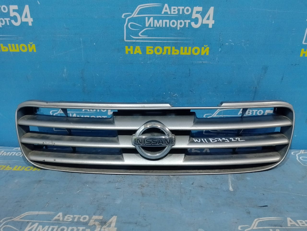 Решетка радиатора NISSAN AVENIR 2000-2005