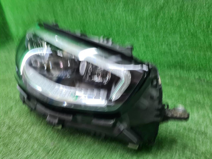 Фара правая Mercedes S W223 (20-нв) Digital Light