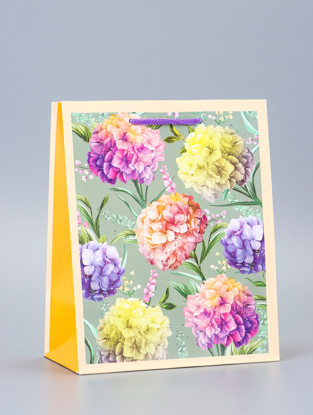 Пакет подарочный ламинированный «Самой прекрасной» 18×22.3×10 см, 10953699, Китай