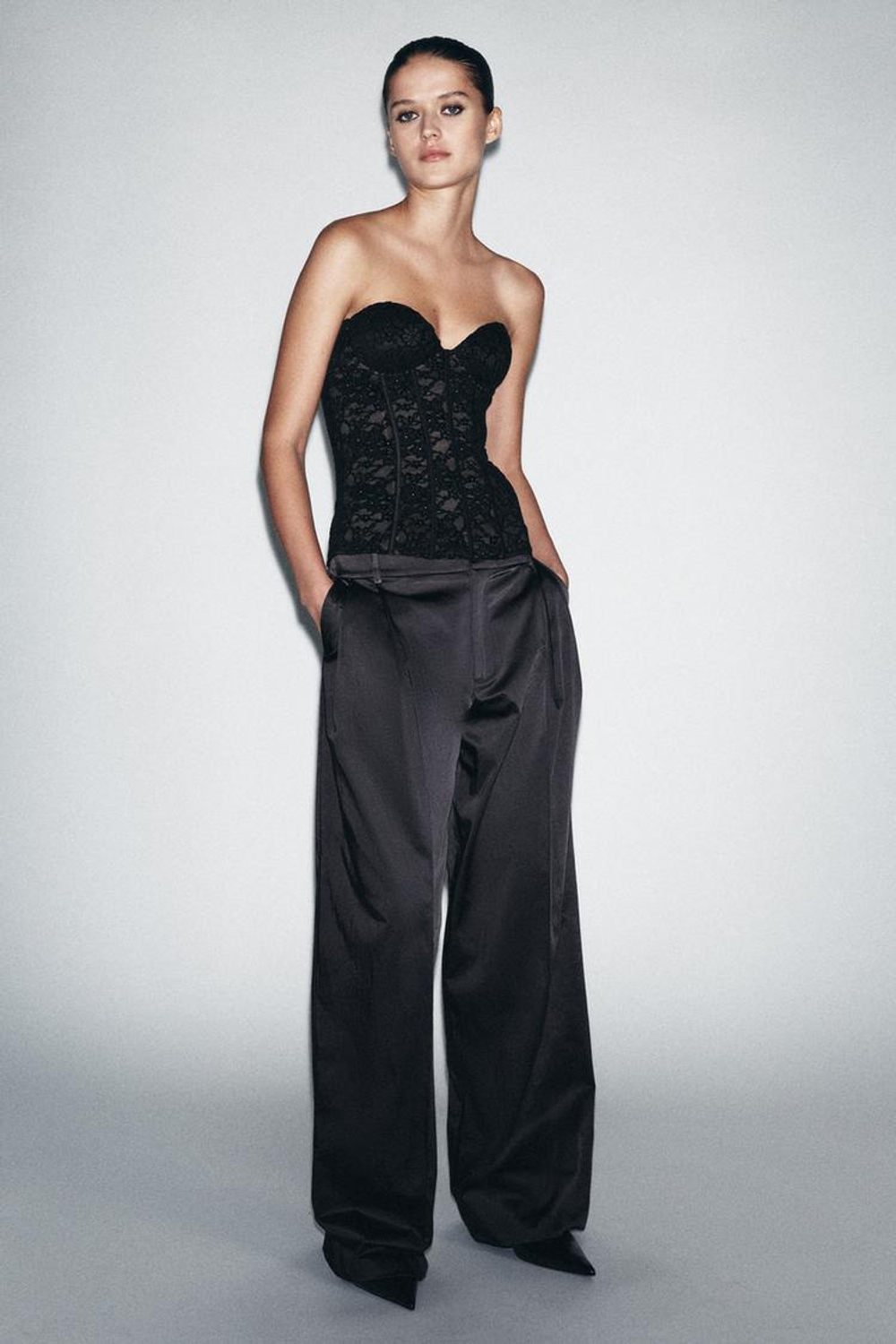 ZARA БАРХАТНЫЙ ТОП-КОРСЕТ С КРУЖЕВОМ, ЧЕРНЫЙ