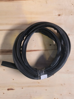 Уплотнитель двери МАЗ наружный L4500