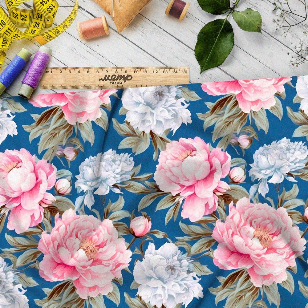 Ткань премиум сатин цветущие пионы на темно-голубом