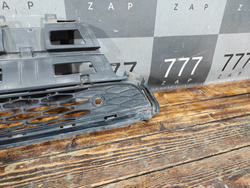 Решетка переднего бампера Kia Mohave (HM) 16-20 Б/У Оригинал 865612J710