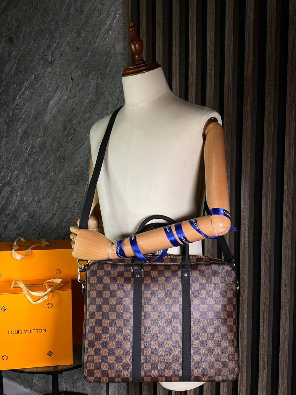 Портфель Louis Vuitton