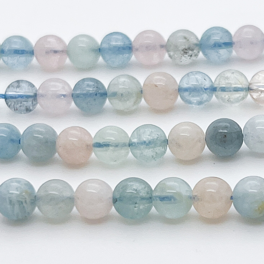 Берилл, диаметр 6-6,3 мм, цена за 31-32 шт (1/2 нити)