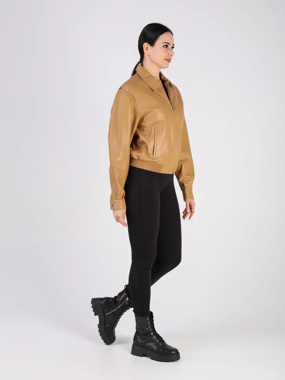 Кожаная куртка демисезонная