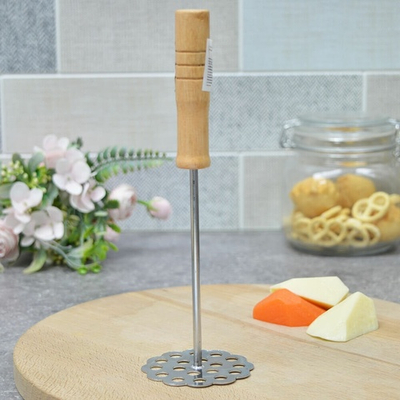 Картофелемялка нерж с деревянной ручкой 6,7*22,5см