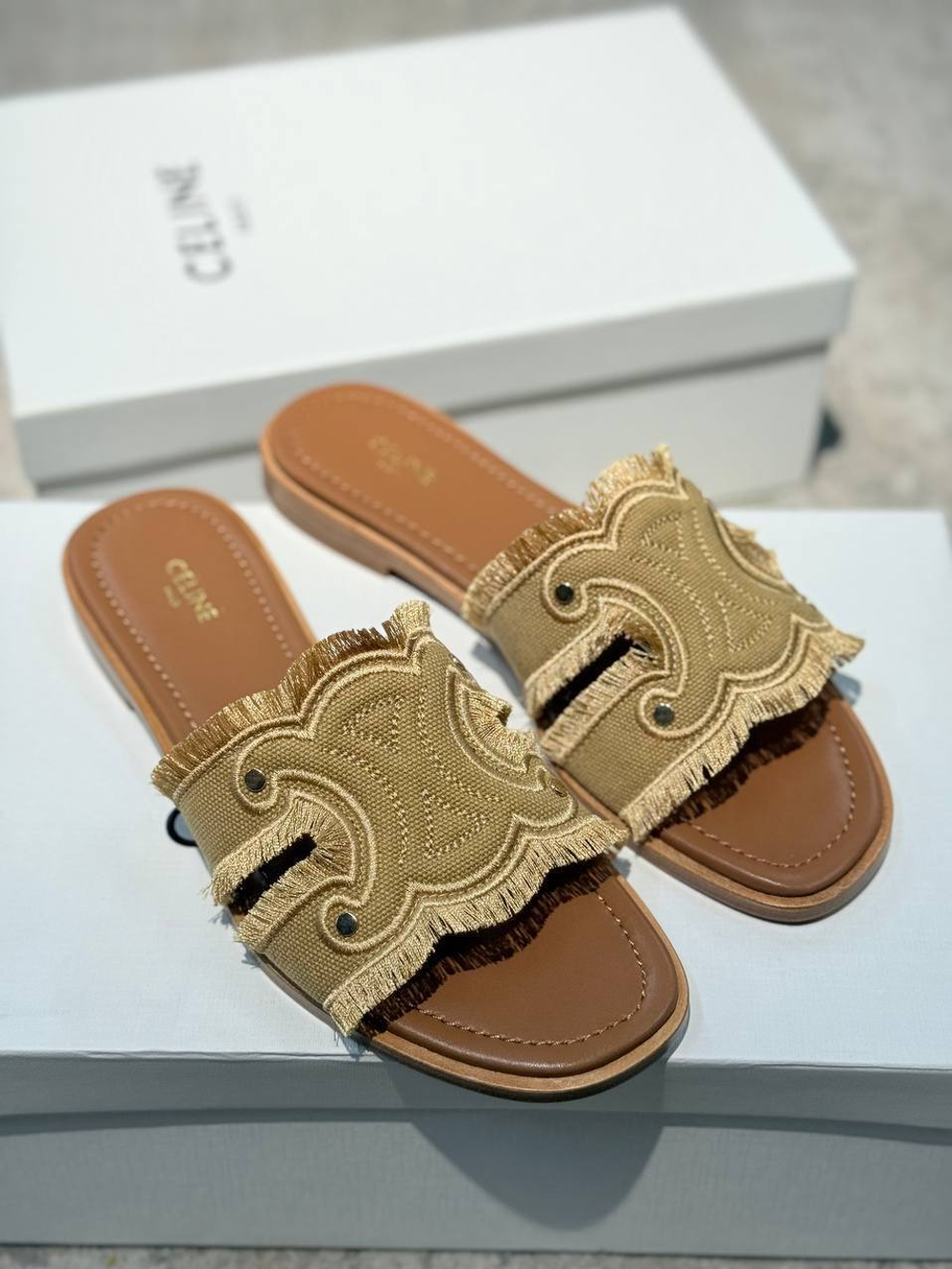 Шлепанцы Celine