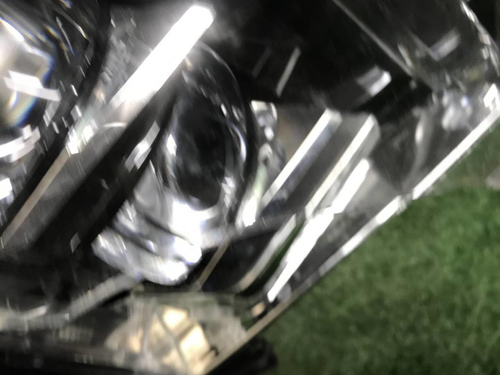 Битая Фара правая Cadillac Escalade 4 (14-20) LED