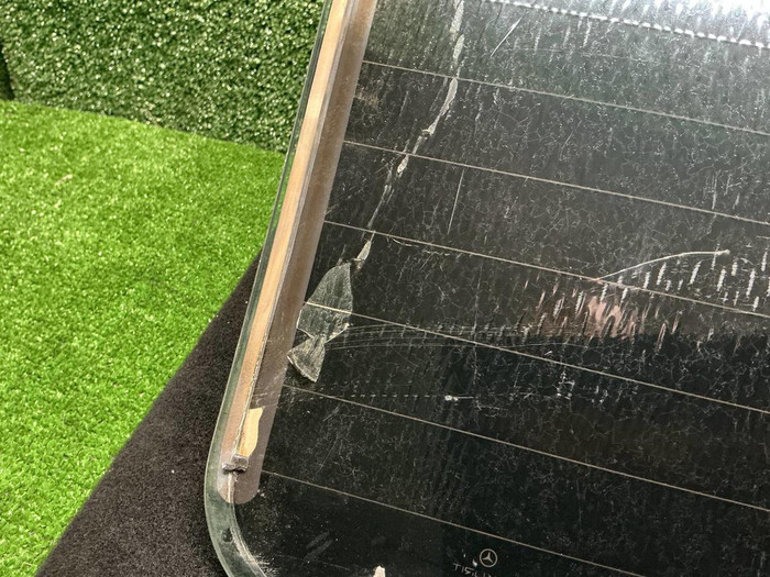 Стекло крышки багажника Mercedes G W463 (08-18)