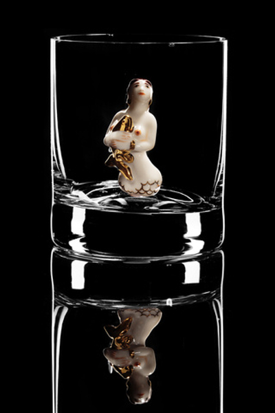 Бокал для виски. / Знаки зодиака. Рыбы. Белый.