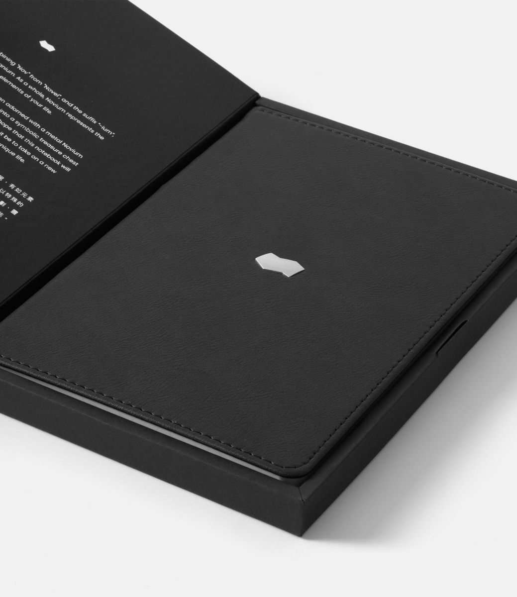 Novium Leatherette Notebook — блокнот в твёрдой обложке