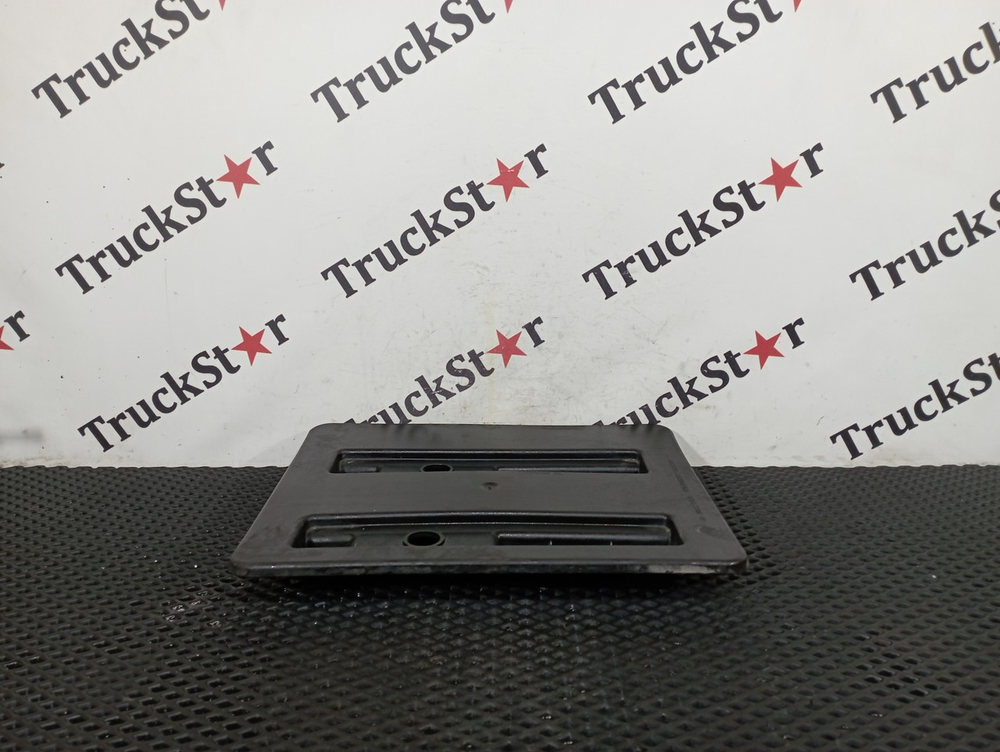 Крышка ящика АКБ 2020г.