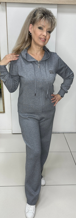 Серый теплый костюм с брюками палаццо