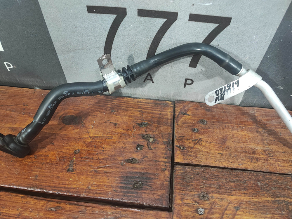 Трубка вакуумная Mercedes S (W222) 13-20 Б/У Оригинал A6560701332