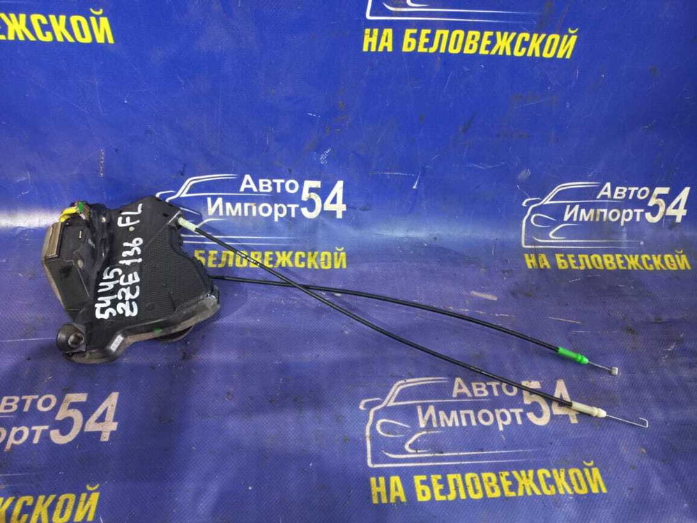 Замок двери передней левой TOYOTA VOLTZ 2002-2004