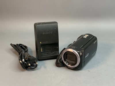Sony HDR-CX320E