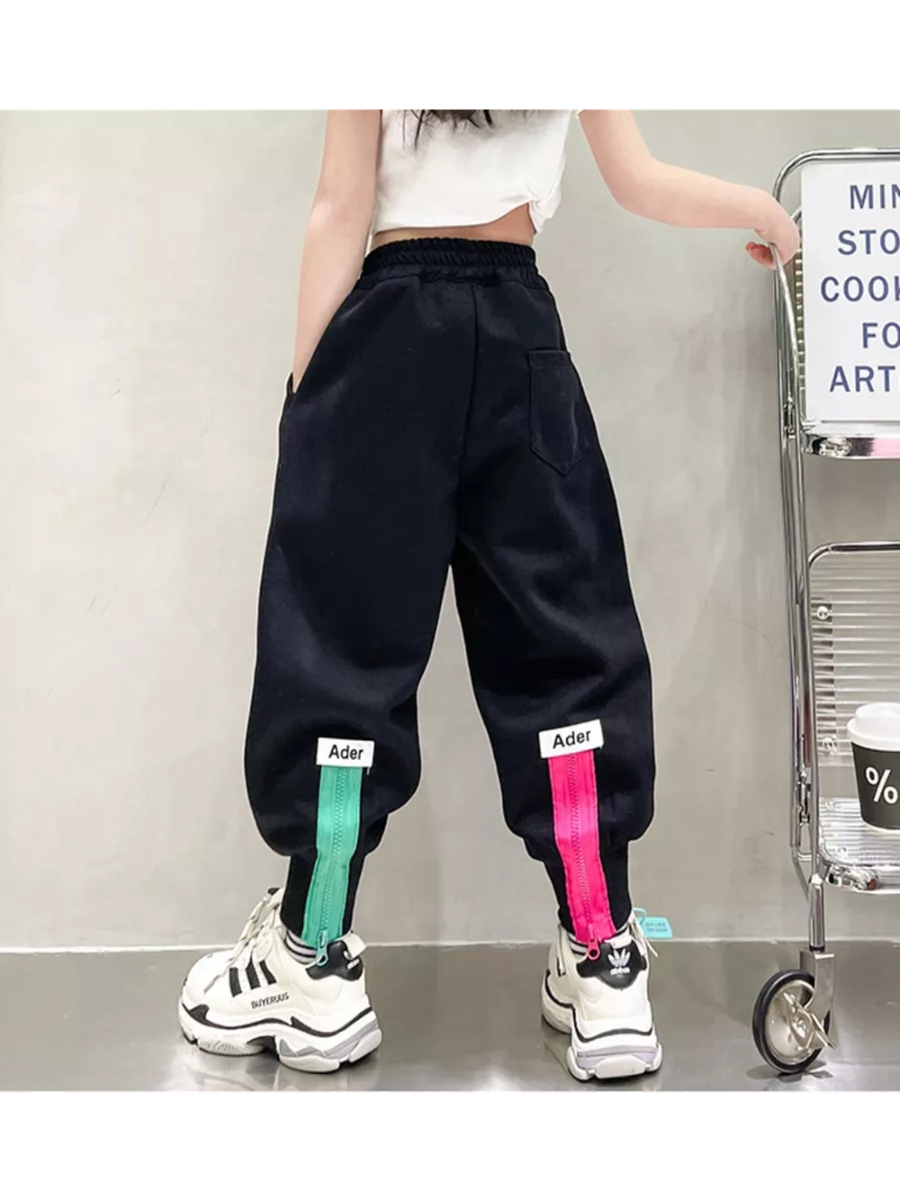 Брюки спортивные с цветными замками