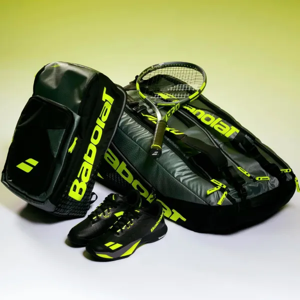 Соберите всю коллекцию от Карлоса Алькараса и BABOLAT PURE AERO!