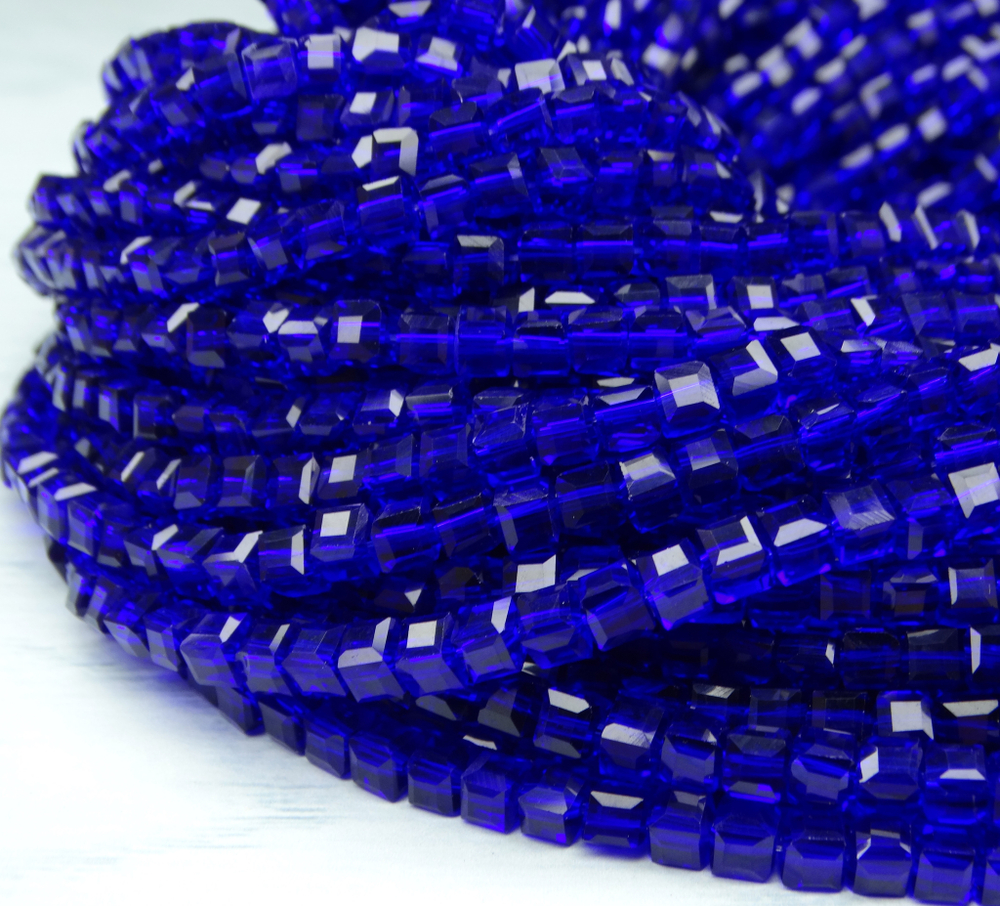 БВ019НН4 Хрустальные бусины квадратные, цвет: синий, размер 4 мм, кол-во: 44-45 шт.