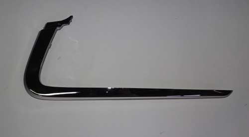 Накладка перед. бампера /2180 Lada Vesta/ верхний правый хром (8450031564) (АВТОТОРГ)