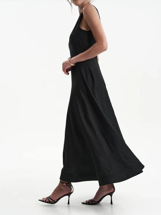 Платье А силуэта в черном цвете