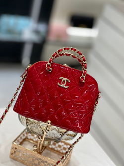Chane1 Clutch With Chain