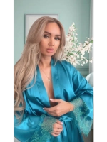 Халат с кружевом