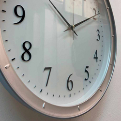 Настенные часы Seiko QXA378LN